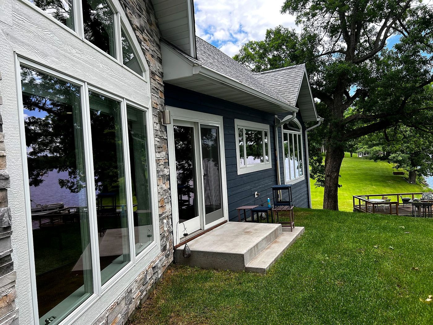 Streak-free window cleaning on a lakefront home near Rice Lake, WI